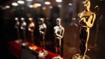 Oscar Statue 