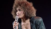Whitney Houston 