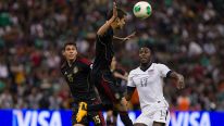 Diego Reyes (#16) of Mexico