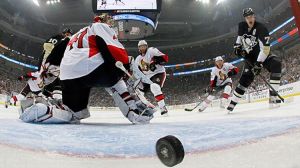 Craig Anderson #41 of the Ottawa Senators