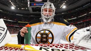  Tim Thomas #30 of the Boston Bruins