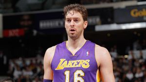 Pau Gasol #16 of the Los Angeles Lakers 