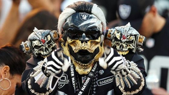 Raiders Fan
